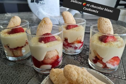 Cliquez pour zoomer ! Délices fraises et chocolat blanc Thermomix par zoupette66