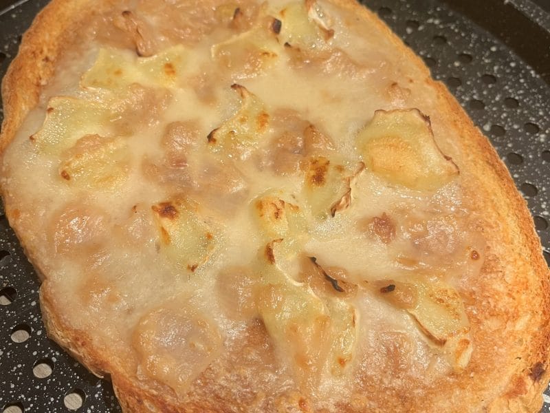 Cliquez pour zoomer ! Tartines échalotes et poires au chèvre Thermomix par elise2712