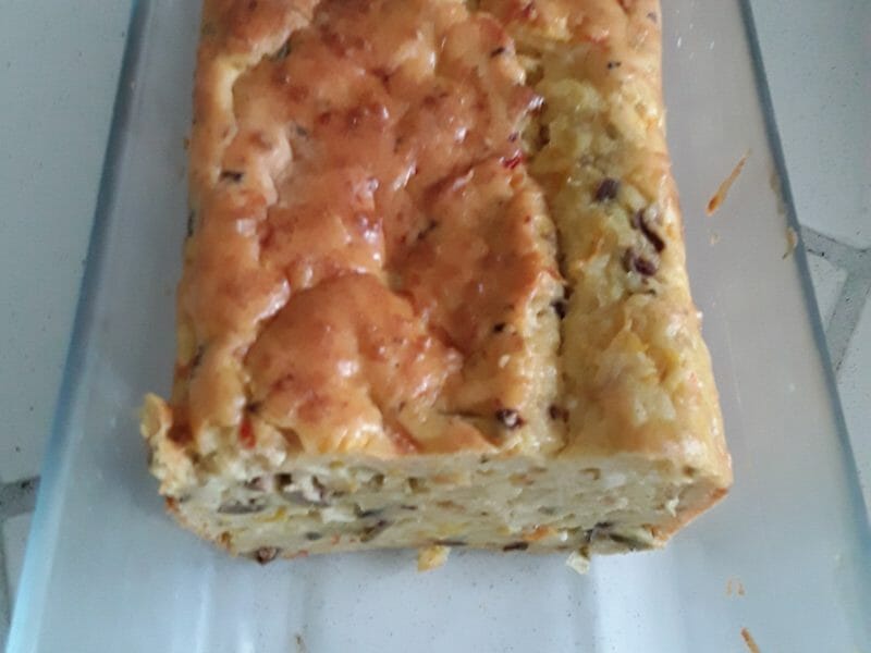 Cliquez pour zoomer ! Cake aux poivrons, fêta et olives Thermomix par Sylvie14610