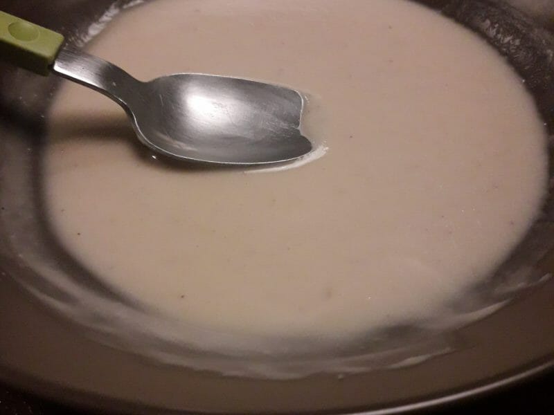 Cliquez pour zoomer ! Velouté de céleri-rave et châtaignes Thermomix par laurie4479