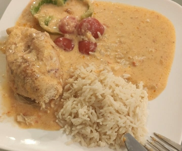 Cliquez pour zoomer ! Poulet à la crème de poivrons Thermomix par heloise_49