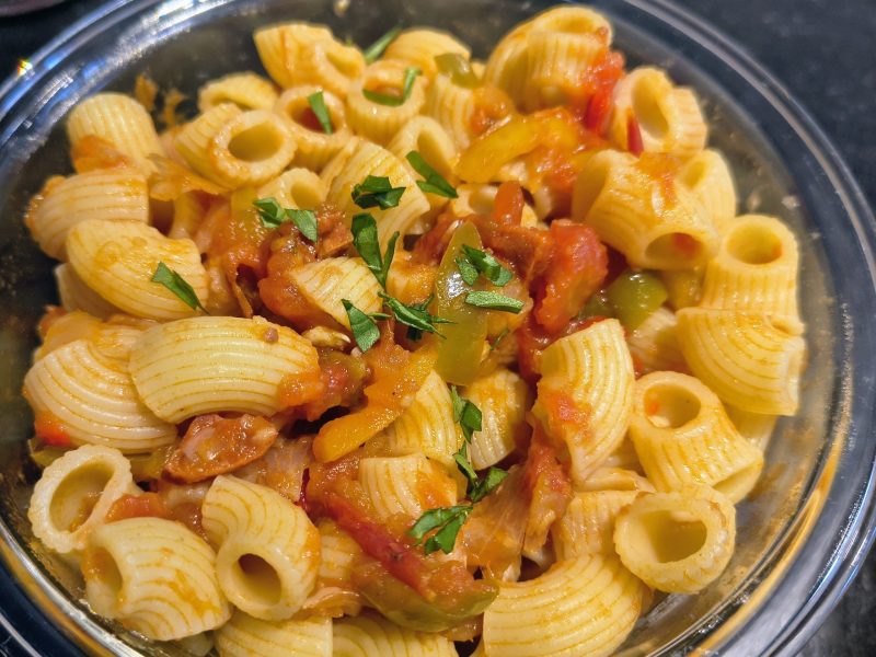 Cliquez pour zoomer ! Pâtes aux tomates et poivrons Thermomix par BobbieRookmoot