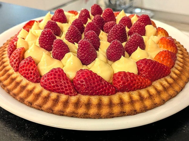 Cliquez pour zoomer ! Tarte renversée aux fruits rouges et citron vert Thermomix par BobbieRookmoot