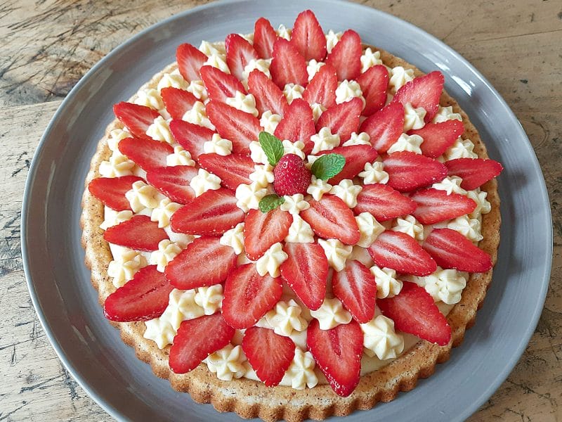 Cliquez pour zoomer ! Tarte renversée aux fruits rouges et citron vert Thermomix par BobbieRookmoot