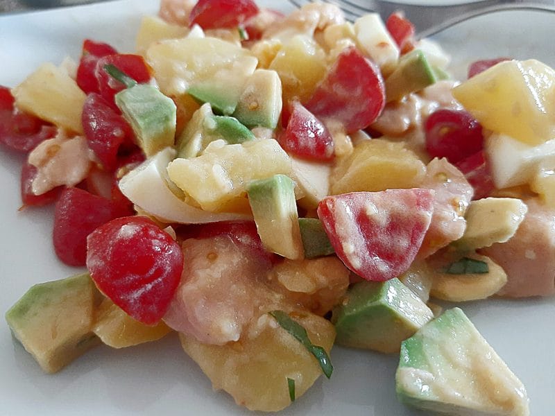 Cliquez pour zoomer ! Salade pommes de terre, saumon et avocat Thermomix par BobbieRookmoot