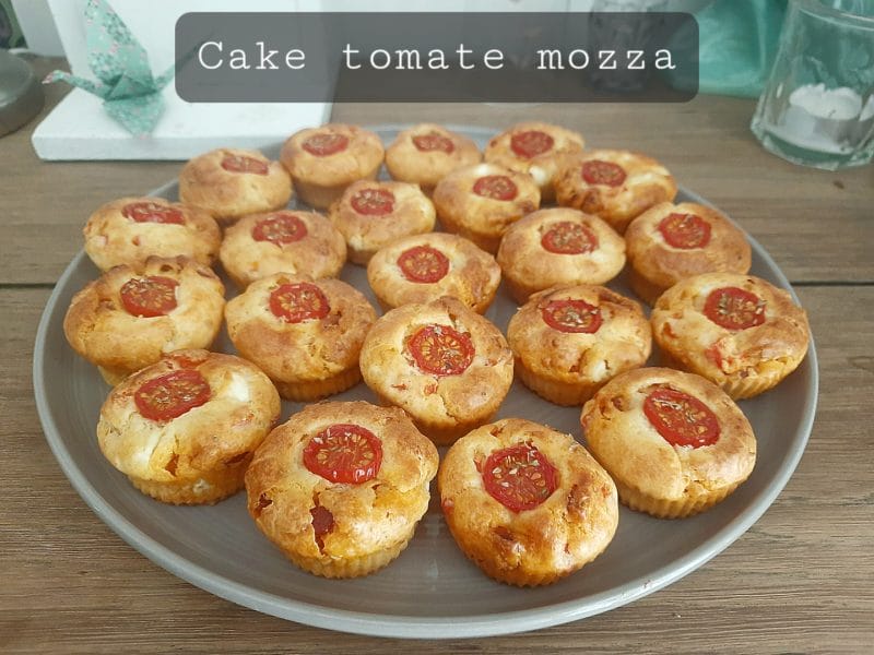 Cliquez pour zoomer ! Cake tomates mozzarella et lardons Thermomix par BobbieRookmoot