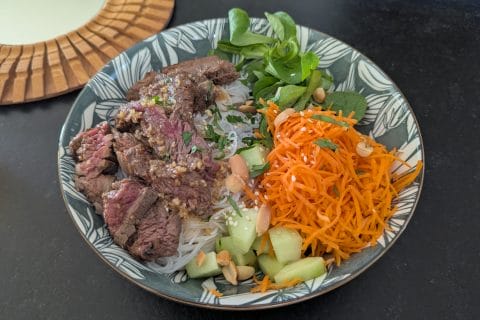Cliquez pour zoomer ! Salade thaï au boeuf Thermomix par BobbieRookmoot