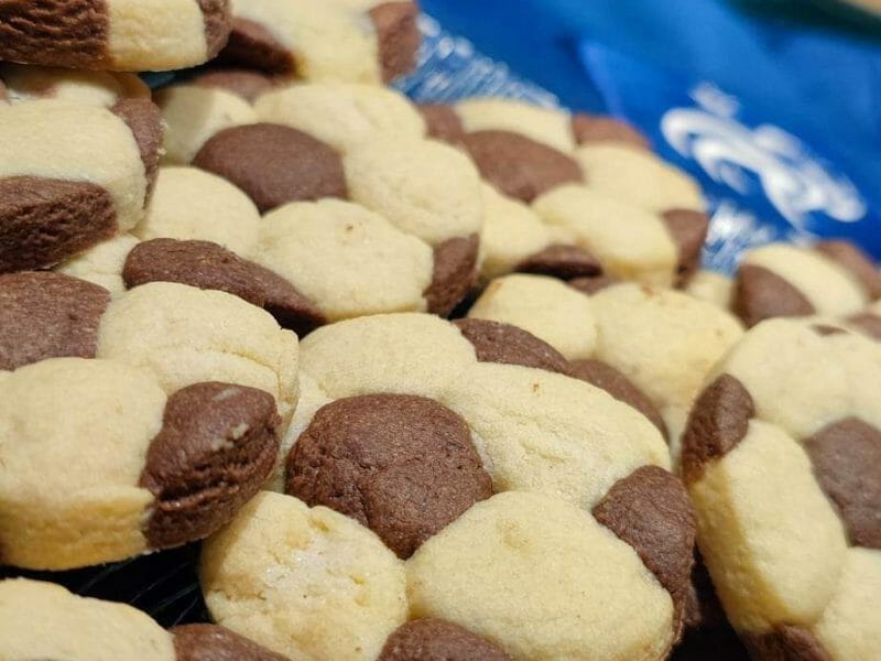 Cliquez pour zoomer ! Biscuits ballon de foot Thermomix par auroreinthekitchen