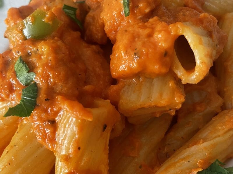 Cliquez pour zoomer ! Pâtes sauce rosée ail et basilic Thermomix par lhyana