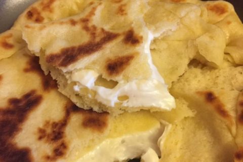 Cliquez pour zoomer ! Naans au fromage Thermomix par Stryliziaa