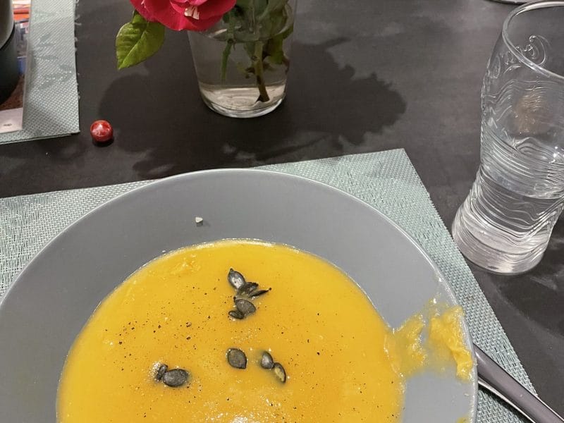 Cliquez pour zoomer ! Mercimek Çorbasi – Soupe aux lentilles turque Thermomix par Julie.T