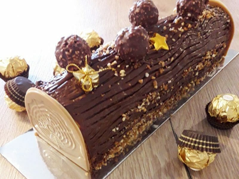 Ferrero Rocher XXL (La Meilleure Bûche de Noël)