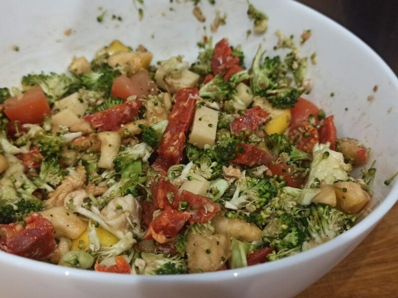 Cliquez pour zoomer ! Salade de brocolis Thermomix par mariiedvlder