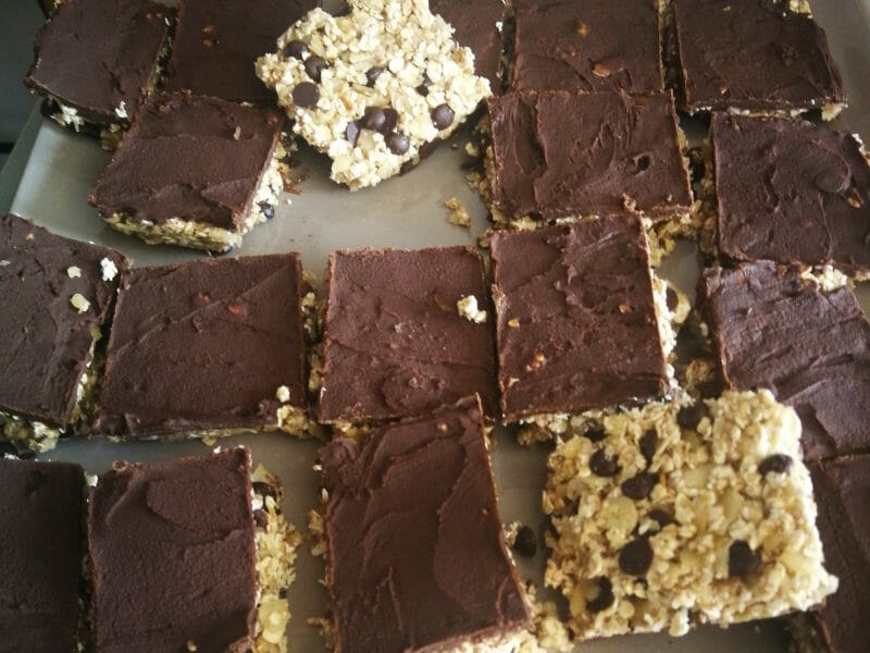 Cliquez pour zoomer ! Barres de céréales à l’avoine, noisettes, banane et chocolat Thermomix par maudelageB