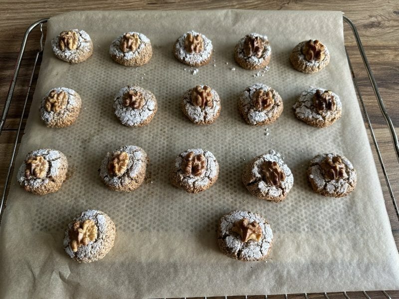 Cliquez pour zoomer ! Ghribas aux noix et amandes Thermomix par cha_inked