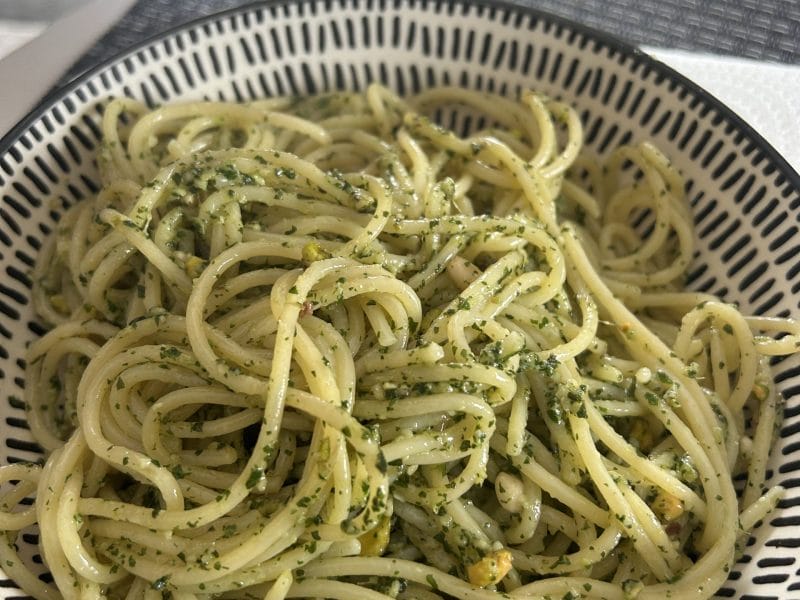 Cliquez pour zoomer ! Spaghettis au pesto de menthe fraîche Thermomix par margotrose