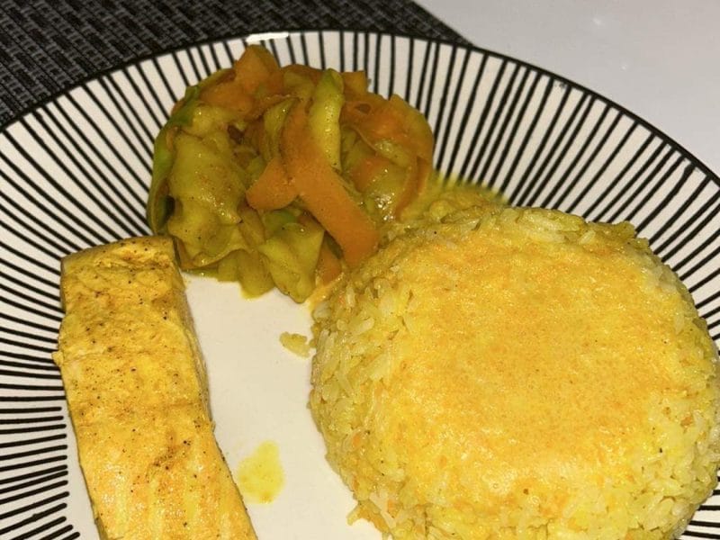 Cliquez pour zoomer ! Saumon sauce curry et tagliatelles de légumes Thermomix par margotrose