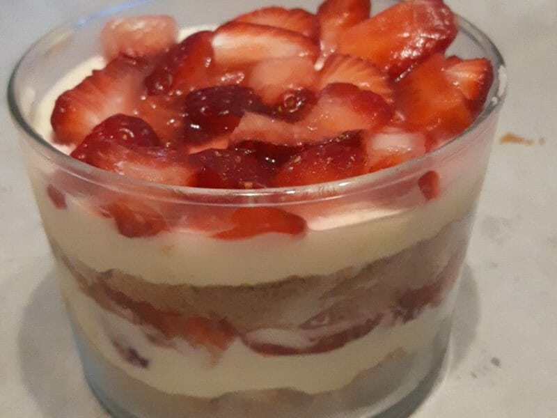 Cliquez pour zoomer ! Tiramisu aux framboises et spéculoos Thermomix par Dory 30