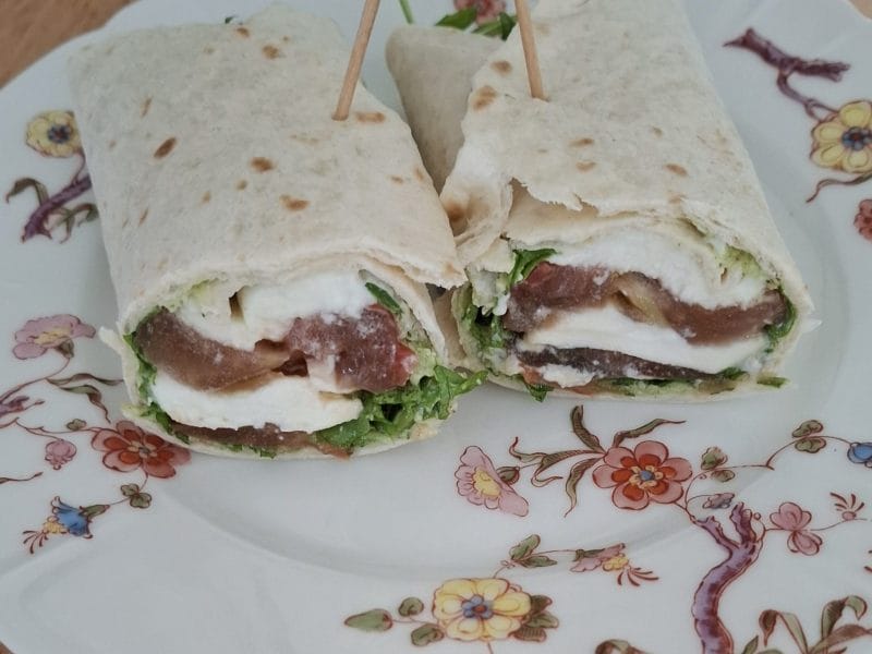 Cliquez pour zoomer ! Wraps tomates, mozzarella et basilic Thermomix par pg58