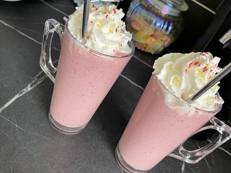Cliquez pour zoomer ! Milkshake fraise banane Thermomix par HalimaBennour