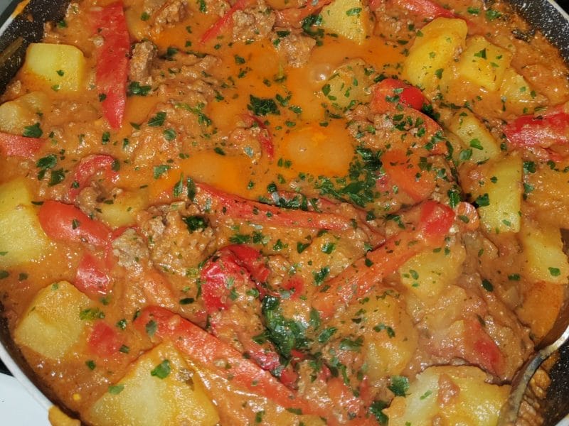 Cliquez pour zoomer ! Boeuf aux poivrons et pommes de terre Thermomix par tiffany_144