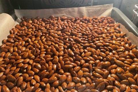 Cliquez pour zoomer ! Amandes grillées à la cannelle et au miel Thermomix par Alexperience