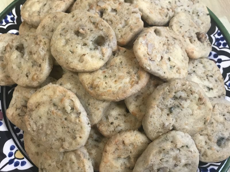 Cliquez pour zoomer ! Cookies noix et roquefort Thermomix par Sanworld