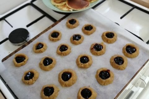 Cliquez pour zoomer ! Jam drops – Biscuits à la confiture Thermomix par Lilinuts67