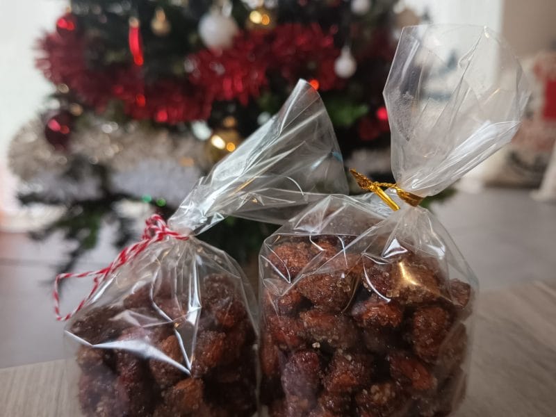 Cliquez pour zoomer ! Amandes grillées à la cannelle et au miel Thermomix par amandinegcd44