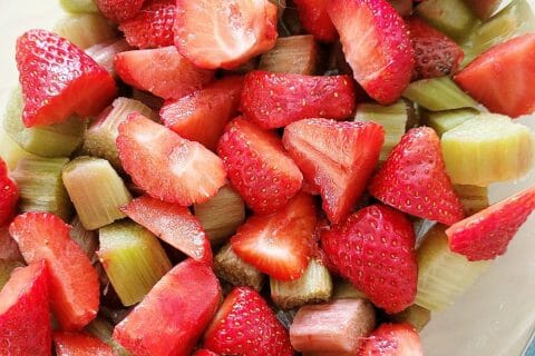 Cliquez pour zoomer ! Crumble fraise rhubarbe et noix de coco Thermomix par orelieee