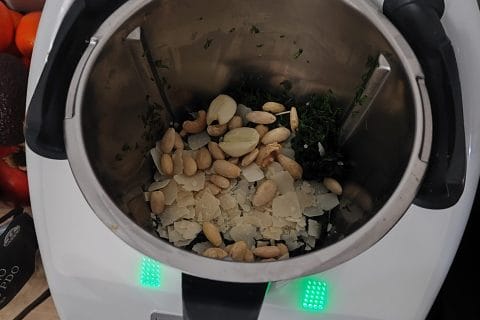 Cliquez pour zoomer ! Pesto aux fanes de radis Thermomix par calandrea