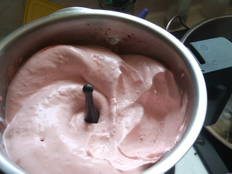 Cliquez pour zoomer ! Mousse de fraises Thermomix par vivi676