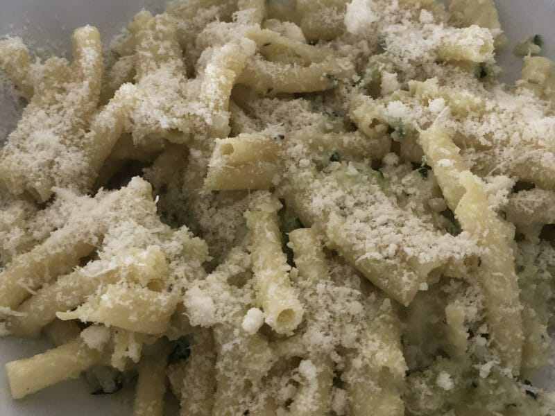 Cliquez pour zoomer ! Farfalle à la crème de courgettes Thermomix par Yas192