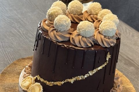Cliquez pour zoomer ! Layer cake Kinder Bueno Thermomix par thermomix_khawla