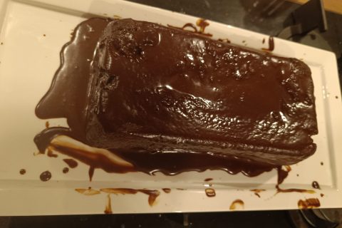 Cliquez pour zoomer ! Cake chocolat noisettes fondant Thermomix par flave50