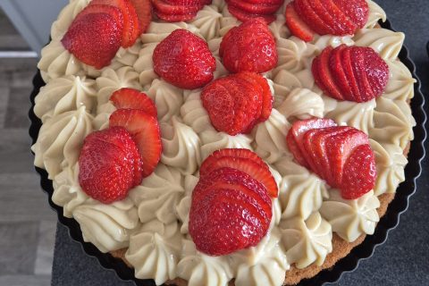 Cliquez pour zoomer ! Tarte renversée aux fruits rouges et citron vert Thermomix par SoKei