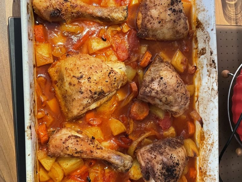 Cliquez pour zoomer ! Poulet aux pommes de terre, poivron et tomates Thermomix par nanou86190