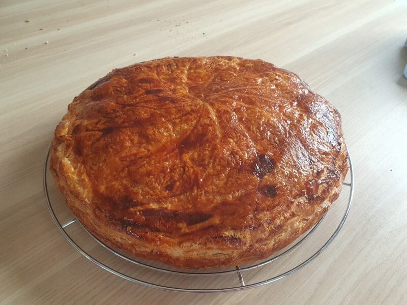 Cliquez pour zoomer ! Galette des rois à la frangipane Thermomix par gmounier
