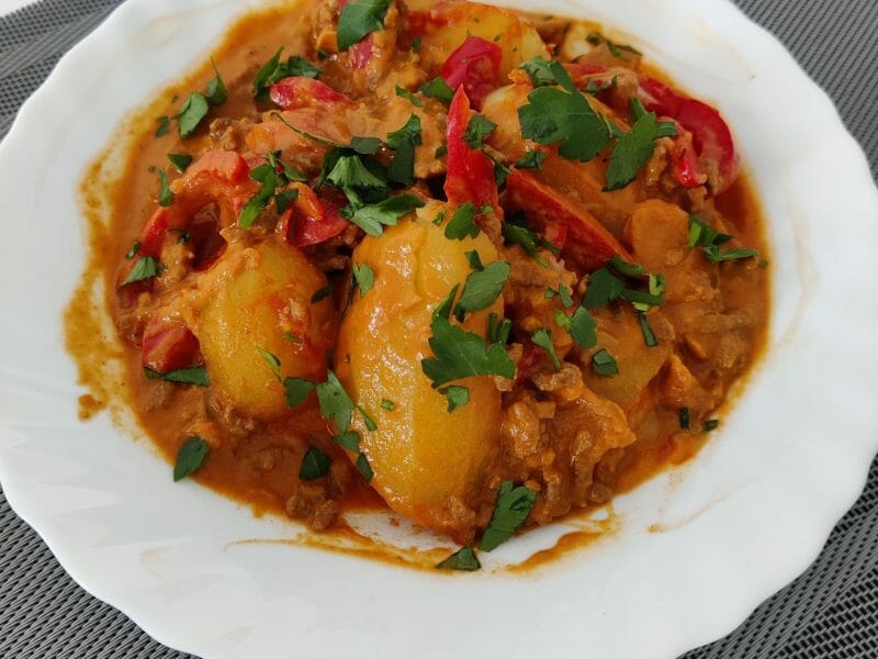 Cliquez pour zoomer ! Boeuf aux poivrons et pommes de terre Thermomix par seby31