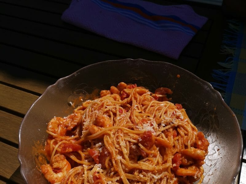 Cliquez pour zoomer ! Spaghettis aux crevettes et à l’ail Thermomix par pascale B.