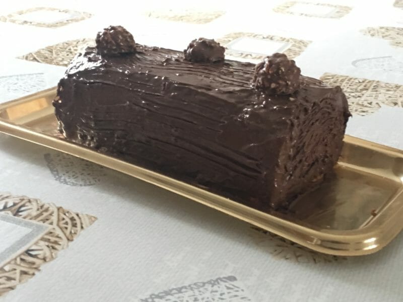 Cliquez pour zoomer ! Bûche Ferrero Rocher Thermomix par Rosalie01