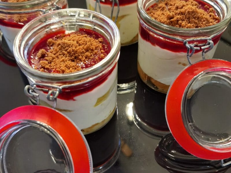 Cliquez pour zoomer ! Tiramisu à l’ananas et son coulis de framboises Thermomix par farid_14