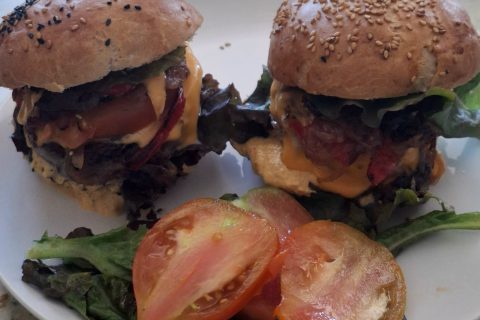 Cliquez pour zoomer ! Burger de boeuf aux olives et oignons caramélisés Thermomix par manhou05