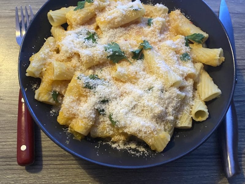 Cliquez pour zoomer ! Tortiglioni à la crème de butternut confite au four Thermomix par gwenh3498