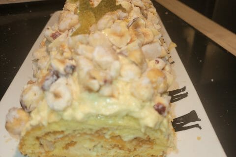 Cliquez pour zoomer ! Bûche pralinée aux éclats de noisettes caramélisés Thermomix par valerty