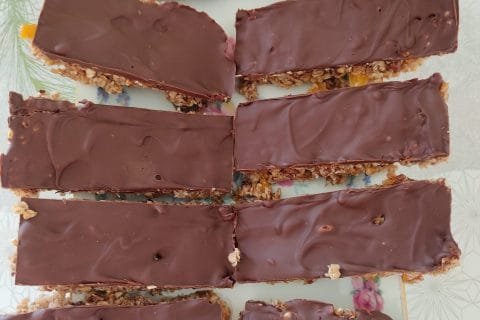 Cliquez pour zoomer ! Barres de céréales à l’avoine, noisettes, banane et chocolat Thermomix par na-anou