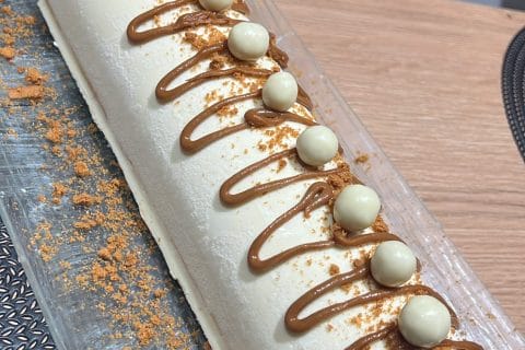 Cliquez pour zoomer ! Bûche vanille praliné Thermomix par melanie9517