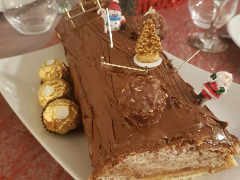 Cliquez pour zoomer ! Bûche Ferrero Rocher Thermomix par Celinedu13