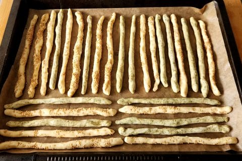 Cliquez pour zoomer ! Gressins parmesan basilic Thermomix par Kent