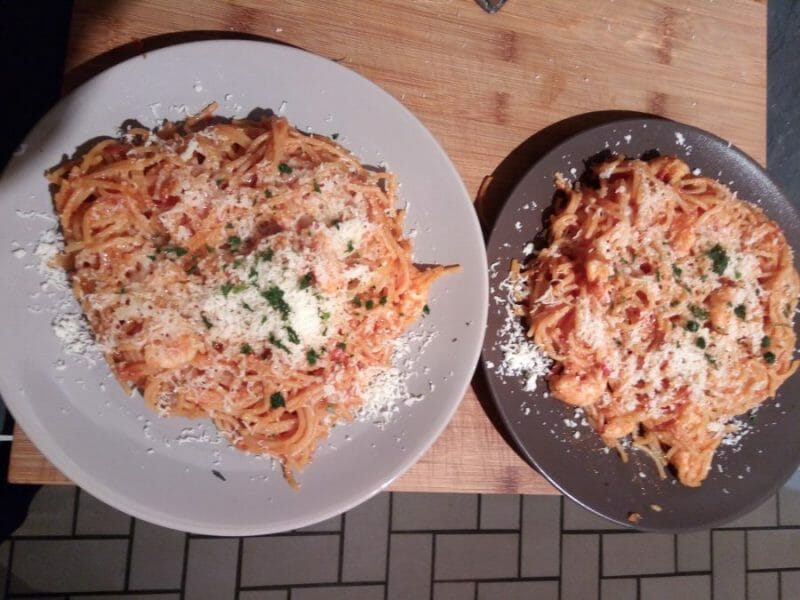 Cliquez pour zoomer ! Spaghettis aux crevettes et à l’ail Thermomix par Nounourstea